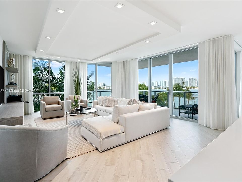 1st image of 17111 Biscayne Blvd Unit 209