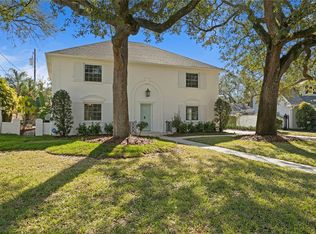 4704 W Brookwood Dr, Tampa, FL 33629