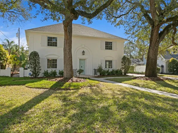 4704 W Brookwood Dr, Tampa, FL 33629