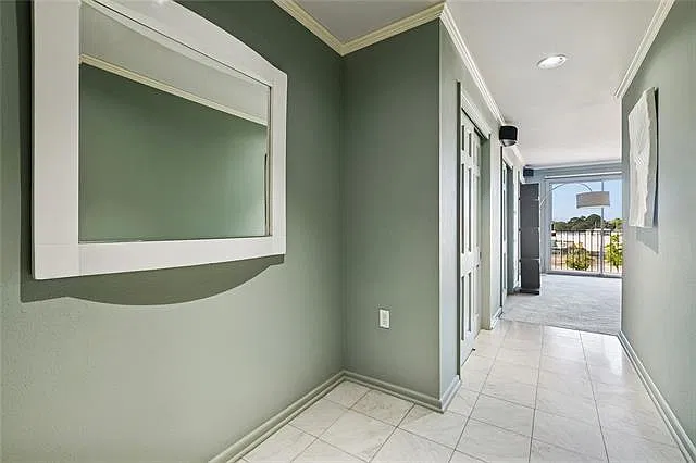 2 bed, 2.0 bath, 1350 sqft, $2,200 — Photo 2