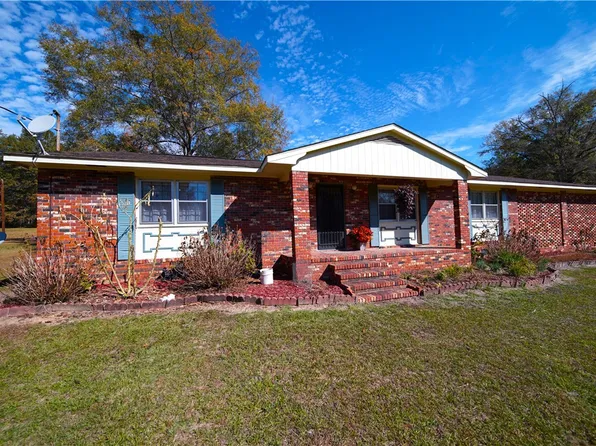 8 Sellers Dr, Seale, AL 36875