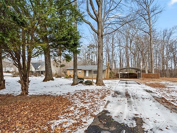 3rd image of 4917 Streamside Dr