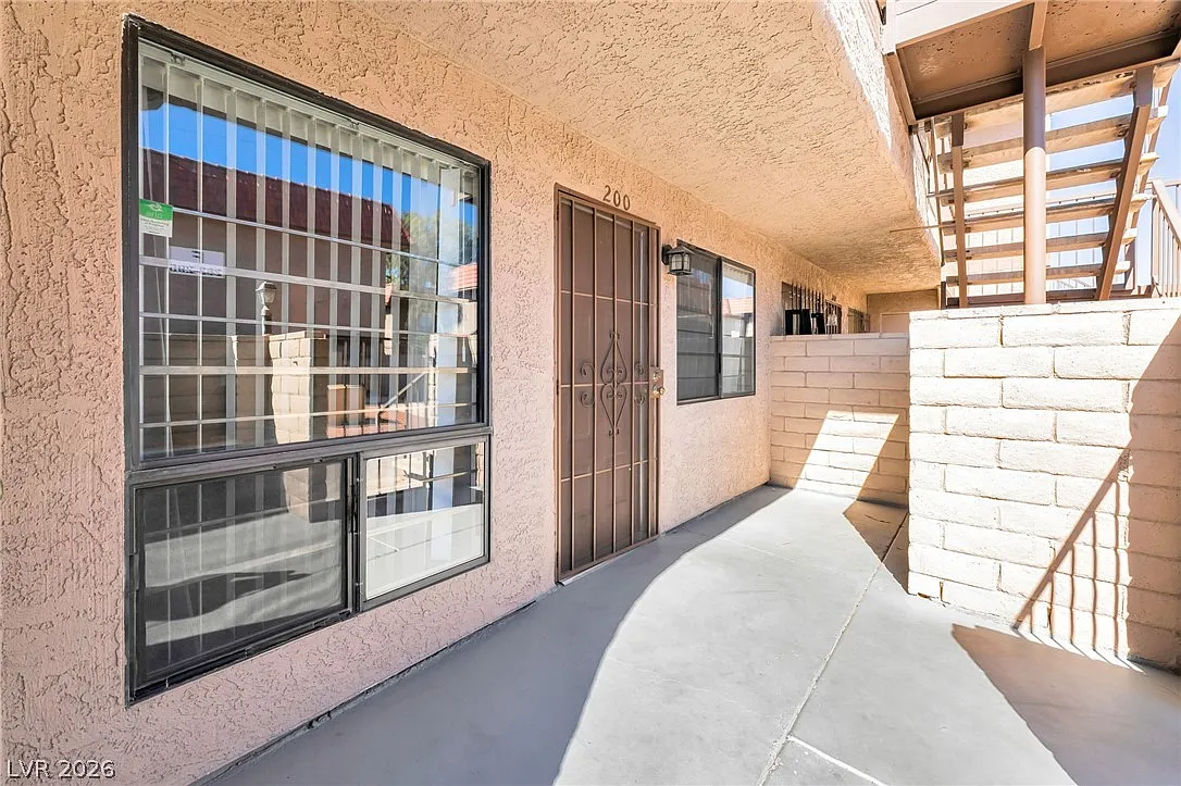 1 bed, 1.0 bath, 640 sqft, $900 — Photo 4