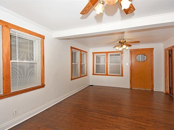 4th image of 5812 W 90th Pl