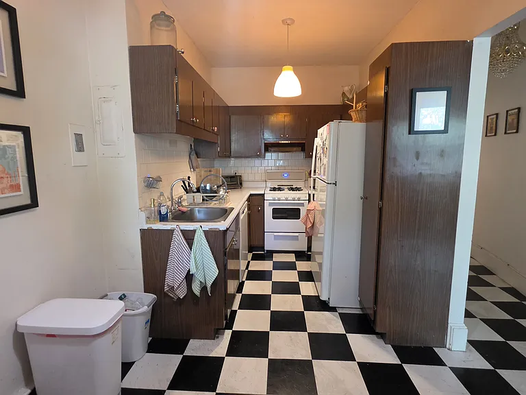 184 Naples Rd #5 — Photo 3