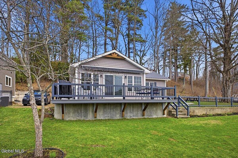 2nd image of 13 Terrace Dr Ext