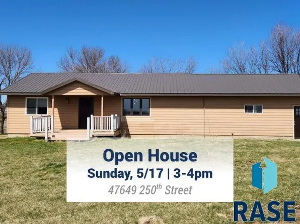 47649 250th St, Garretson, SD 57030