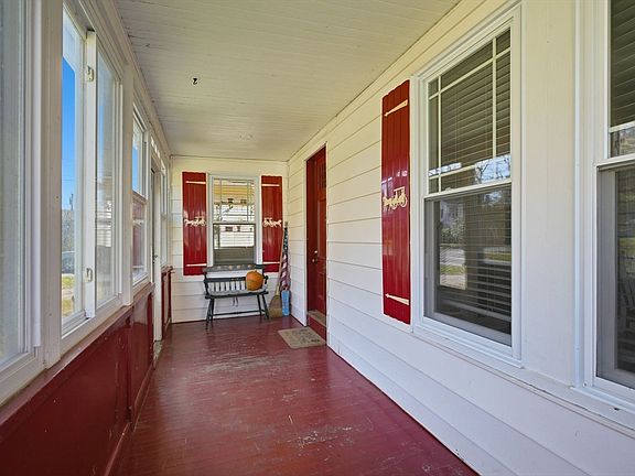 5th image of 20 Grant Ave