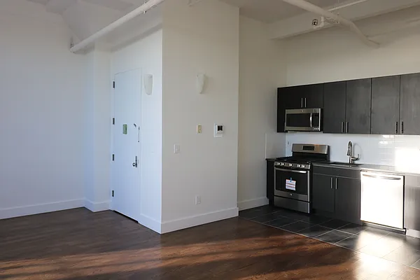 Rented by Nooklyn NYC LLC | media 9