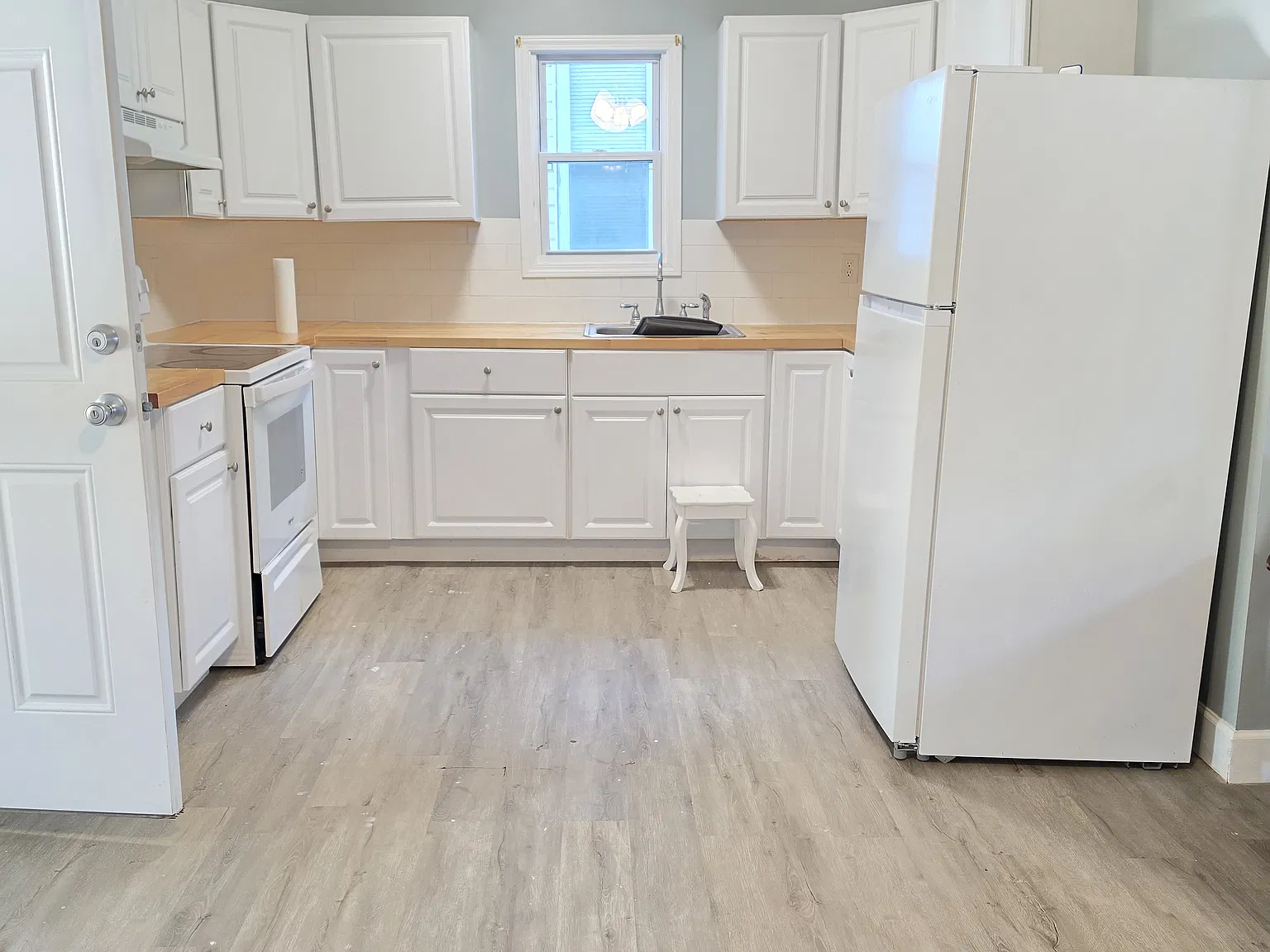2 bed, $1,400 — Photo 4