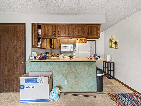4th image of 343 Willowind Pl