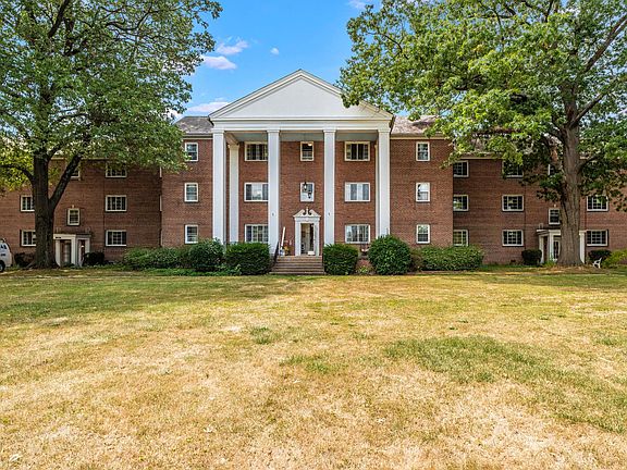 3rd image of 750 Carroll Pkwy #1B