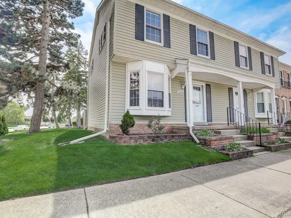 37245 Charter Oaks Blvd #7, Clinton Township, MI 48036