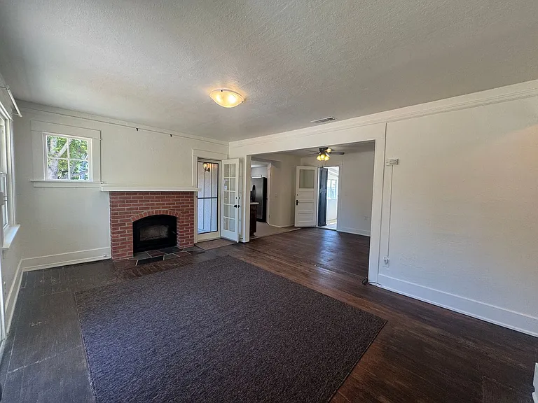 8800 Atascadero Ave — Photo 4