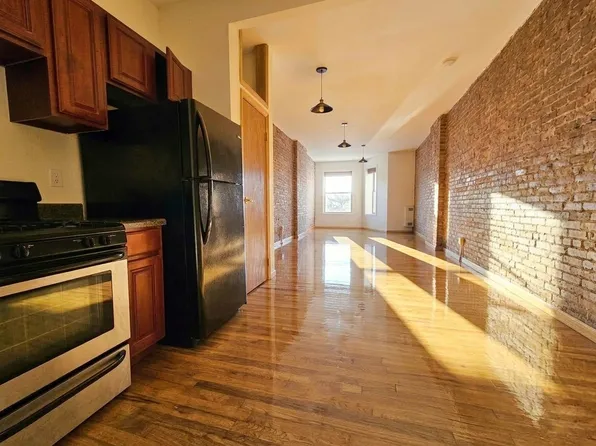 1064 Myrtle Avenue image 1 of 6