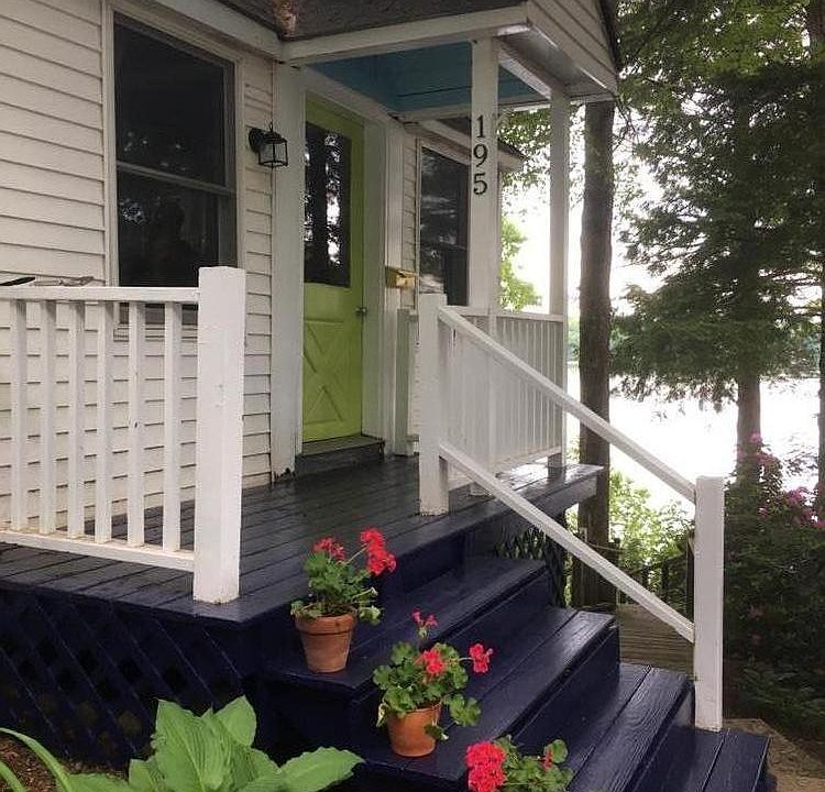 3 bedroom house on Highland lake