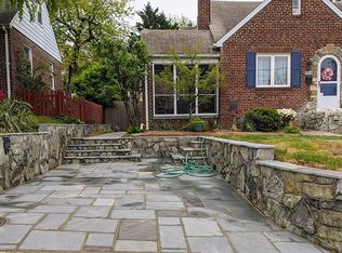 9915 Rogart Rd, Silver Spring, MD 20901