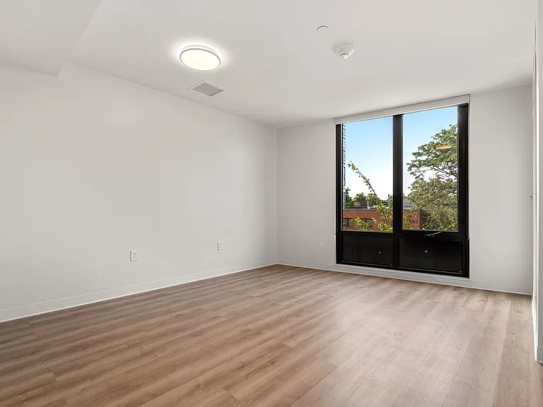 280 Western Ave #304 — Photo 5