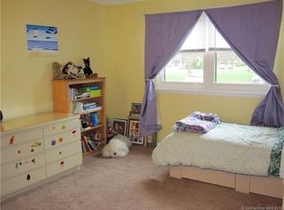 503 Twin Circle Dr, South Windsor, CT 06074