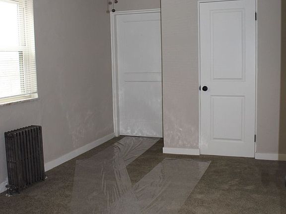 5th image of 3848 Brownsville Rd APT 6