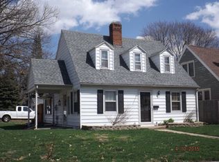 112 17th Ave, Sterling, IL 61081