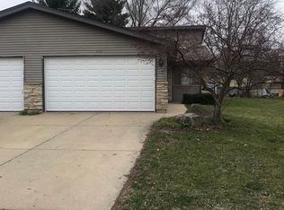 539 Eichler Dr, West Dundee, IL 60118