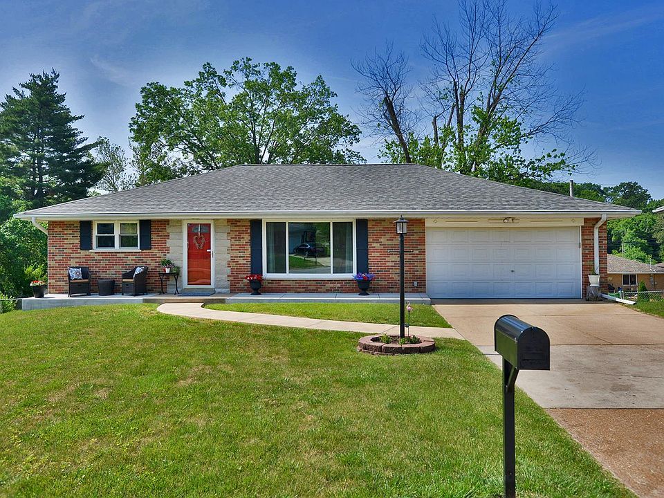 1st image of 10604 Knollside Cir