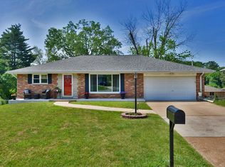 10604 Knollside Cir, Saint Louis, MO