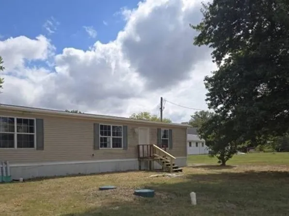 2052 N 725th St, Ramsey, IL 62080