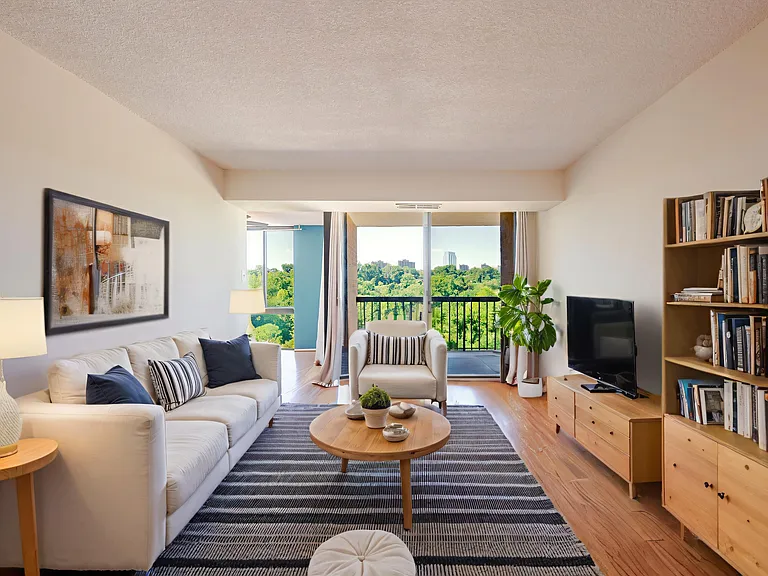 4500 S Four Mile Run Dr #525 — Photo 2