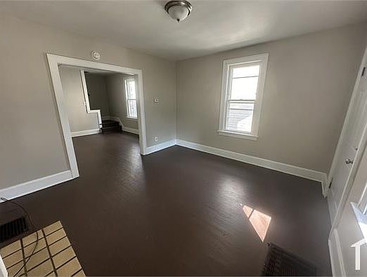 3rd image of 533 S Eureka Ave