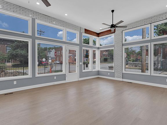 3rd image of 3500 Magnolia Ave #1F