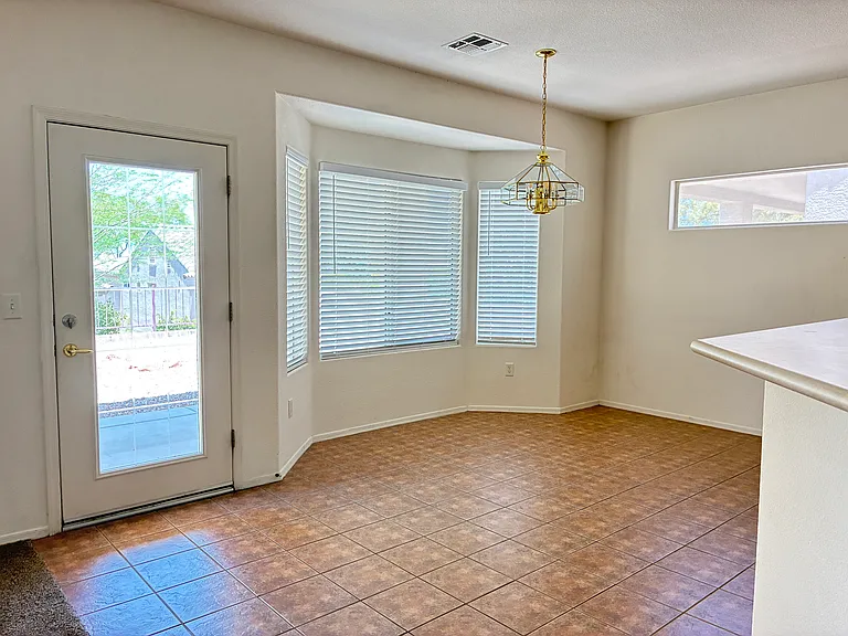 2578 Woodson Ave — Photo 14