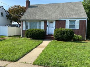 191 Toronto Ave, Massapequa, NY 11758