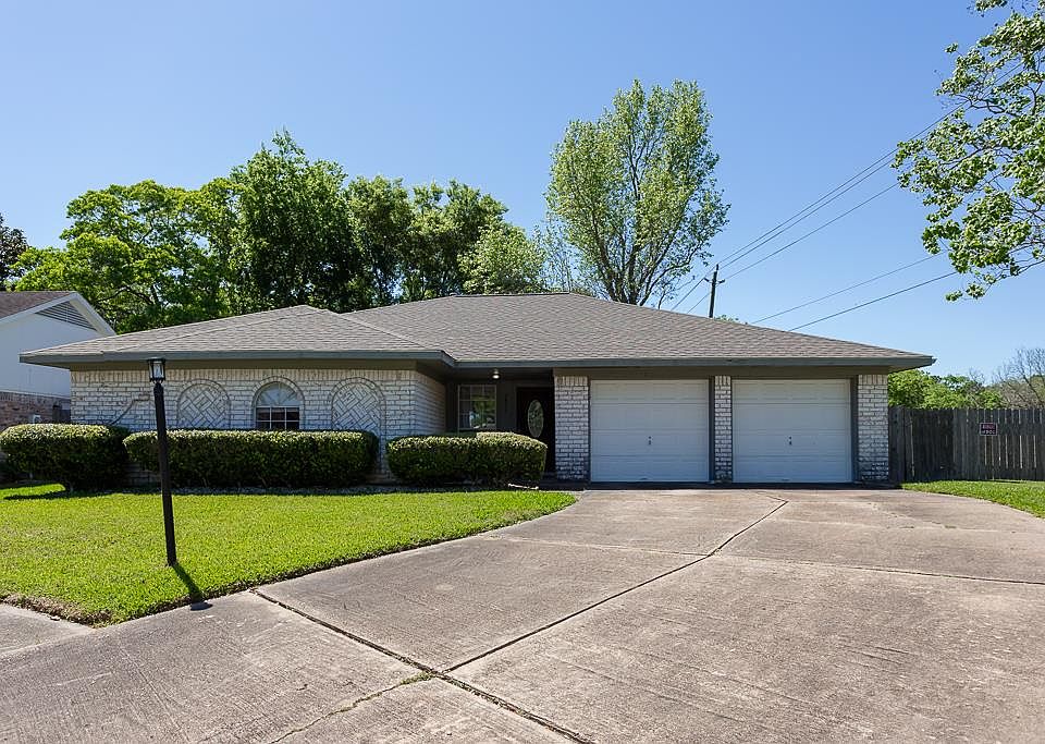 1st image of 9811 Halliford Dr