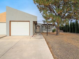780 Stallion Rd SE, Rio Rancho, NM 87124