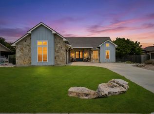 1916 SUMMIT TOP DR, Kerrville, TX 78028