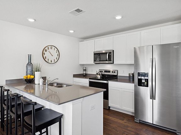 3rd image of 225 Mickelson Pl