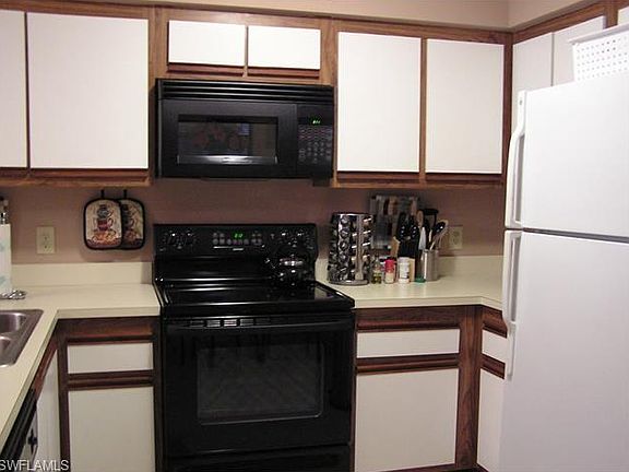 2nd image of 219 Fox Glen Dr APT 1110