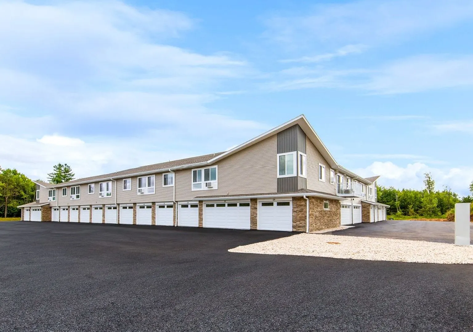The Oaks- 352 Deschane Ave Crivitz WI — Photo 2