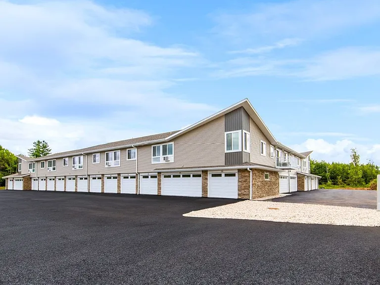 351 Deschane Ave — Photo 1