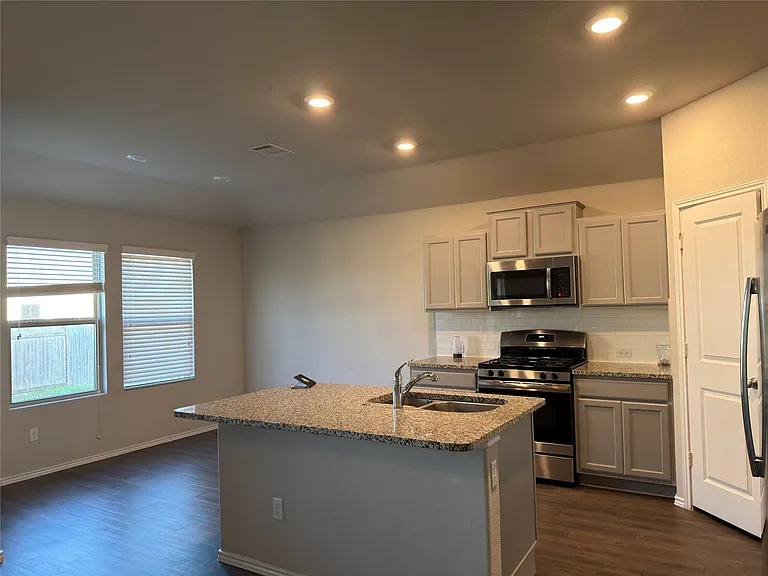 21700 Urraca Ln — Photo 10
