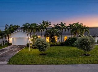 2015 SE 13th St, Cape Coral, FL 33990