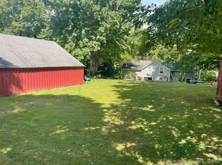 27 Spring St, Chester, CT 06412