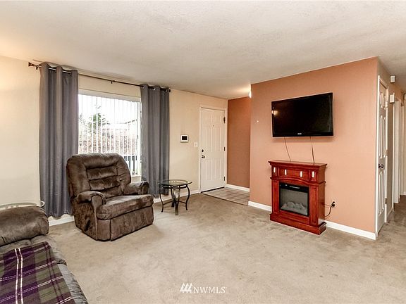4th image of 6408 21st St NE
