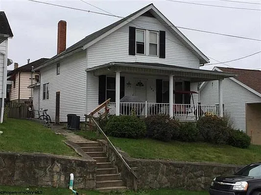 109 Highland Dr photo 1