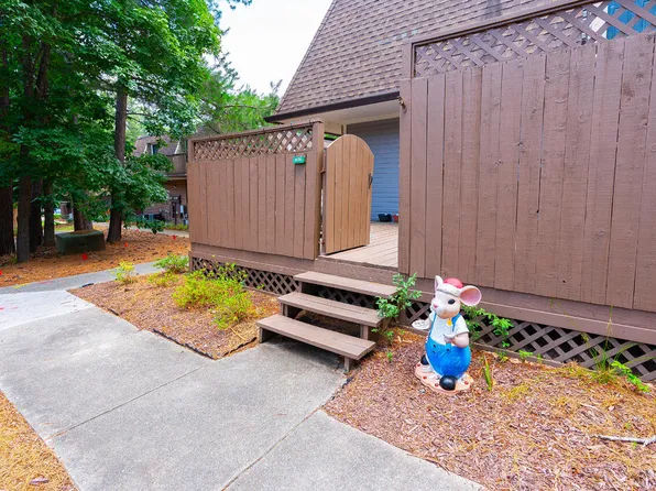 406 Summerwalk Cir, Chapel Hill, NC 27517