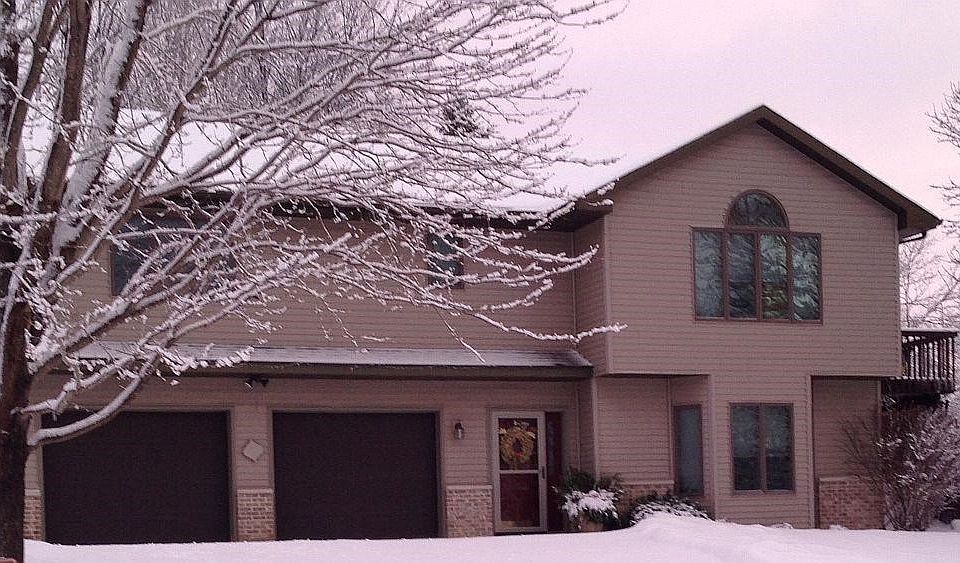 Closeup snow Front Timbercrest