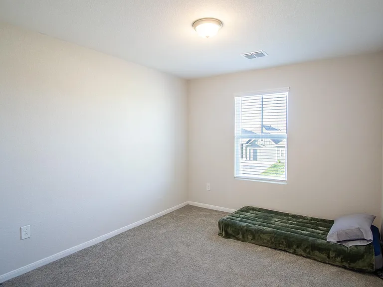 130 Yellowstone Dr — Photo 11