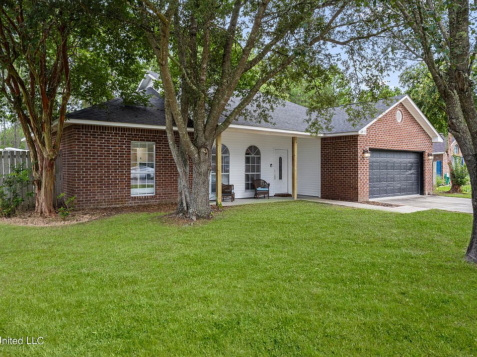 1st image of 6813 Pinehurst Dr